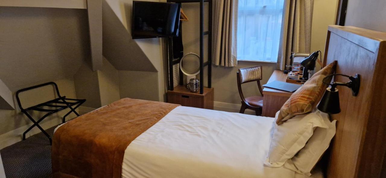 The Cross-keys Hotel 3*